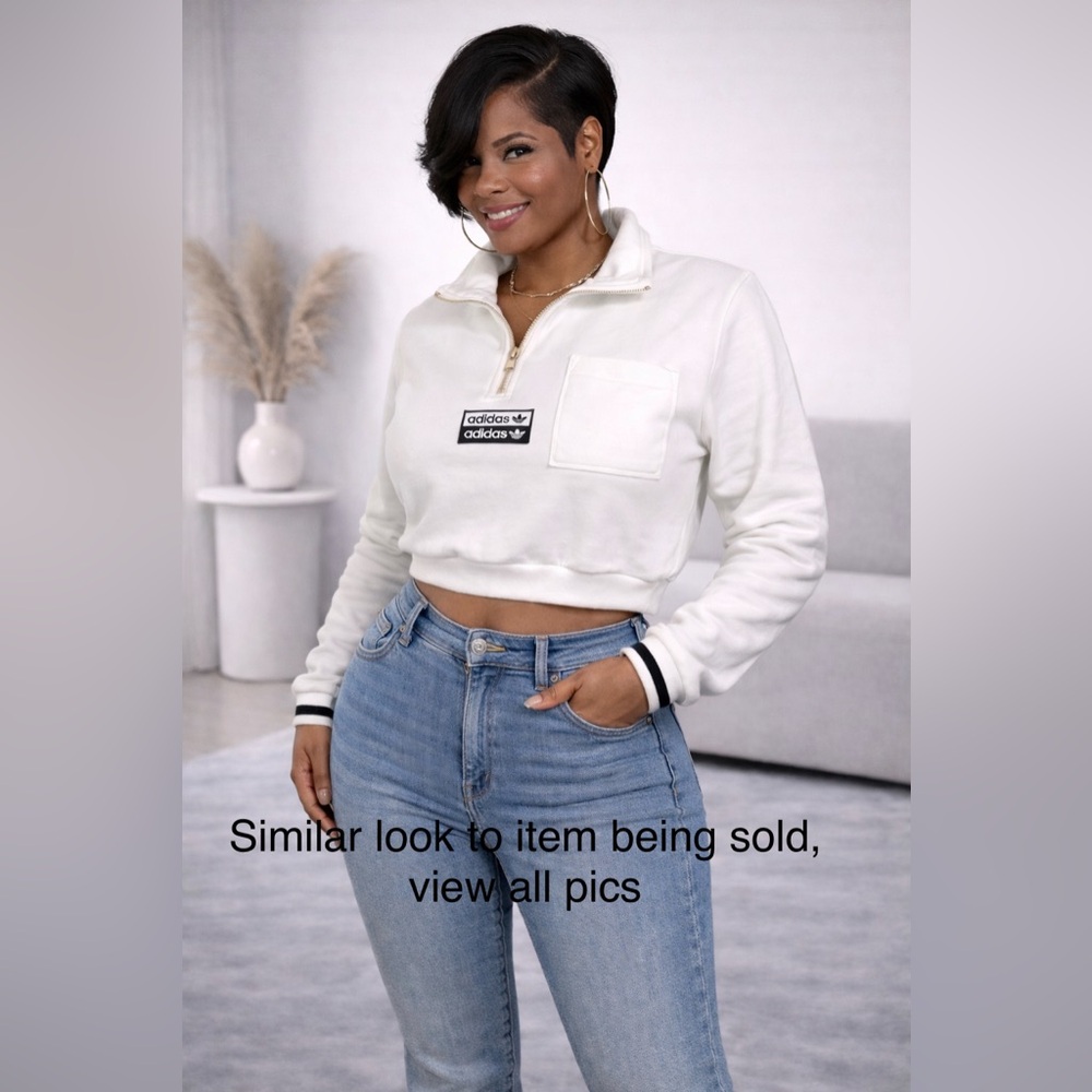 Adidas White 🤍 Crop Zip Pullover enjoy this cute and cozy sports wear pullover